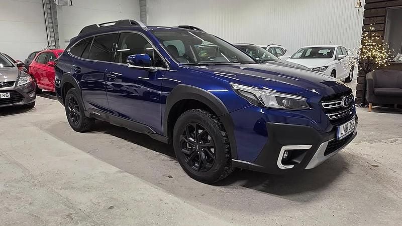 Blå Begagnad 2022 Subaru Outback Kombi | 389 500 kr (Marknadspris) - Bild 1/4