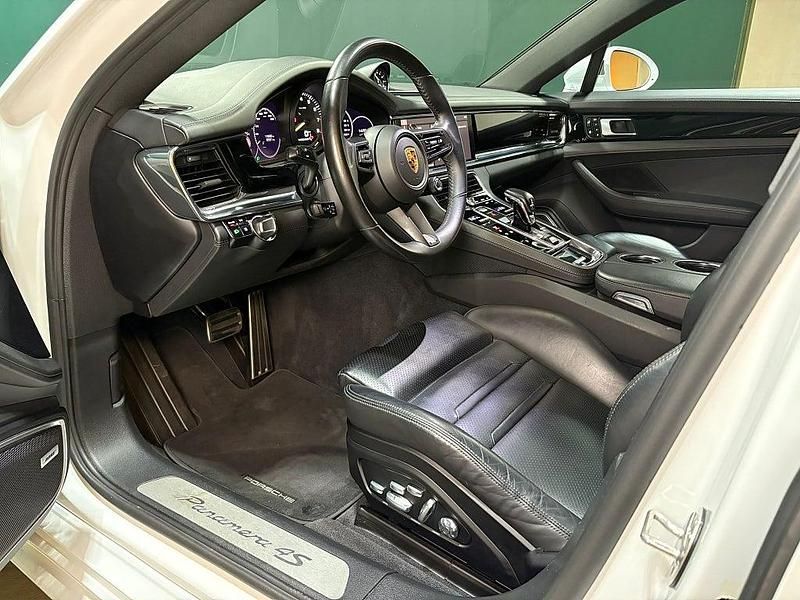 Begagnad Porsche Panamera Sport Turismo 441 HK (324 kW) 2020 Vit Kombi