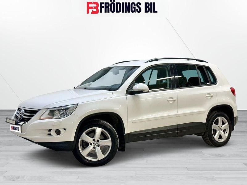 Vit Begagnad 2010 VW Tiguan Track & Field SUV | 74 900 kr (Marknadspris) - Bild 1/4