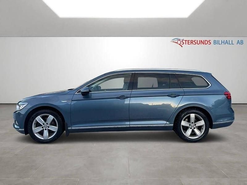Begagnad VW Passat GT 190 HK (139 kW) 2016 Blå Kombi