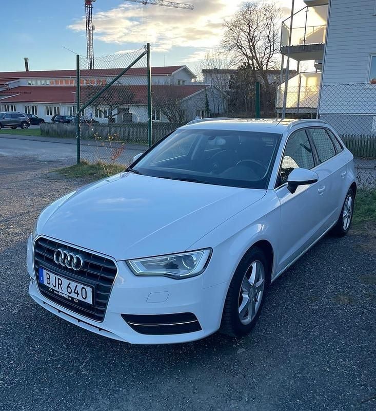 Begagnad 2014 Audi A3 Sportback Halvkombi | 120 000 kr (Dyr) - Bild 1/4