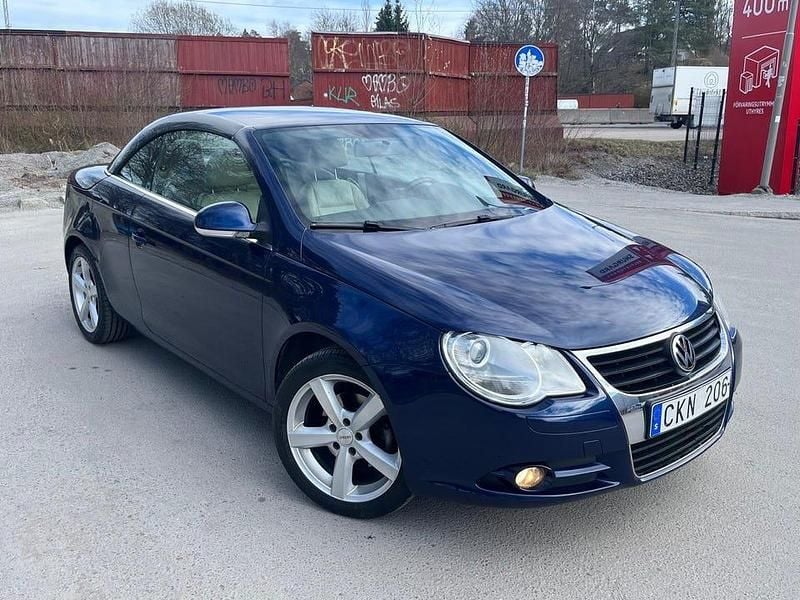 Blå metallic Begagnad 2007 VW Eos Cab | 31 900 kr (Superpris) - Bild 1/4