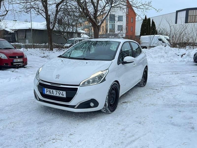 Begagnad 2017 Peugeot 208 Halvkombi | 74 900 kr (Bra pris) - Bild 1/4
