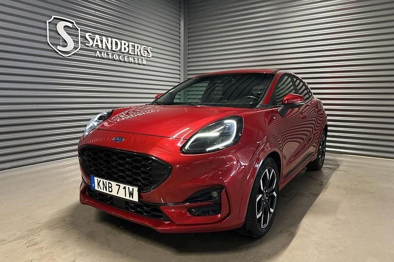 Röd Begagnad 2020 Ford Puma ST-Line SUV | 169 500 kr (Marknadspris) - Bild 1/4