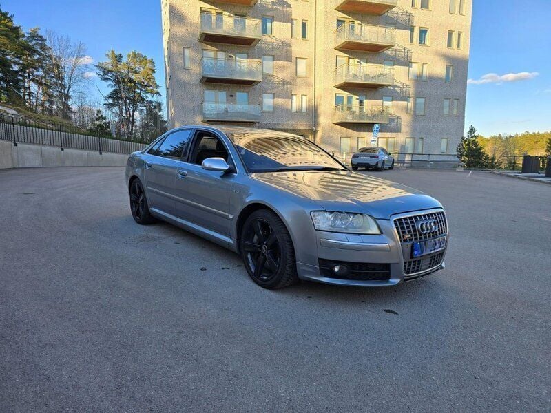 Begagnad 2007 Audi S8 Sedan | 128 000 kr - Bild 1/4