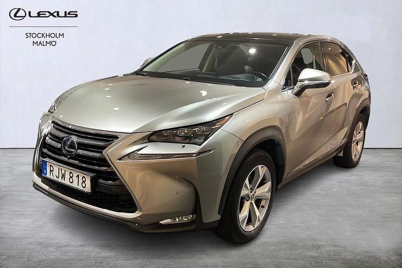 Grå Begagnad 2017 Lexus NX300h Luxury Line SUV | 299 000 kr (Marknadspris) - Bild 1/4