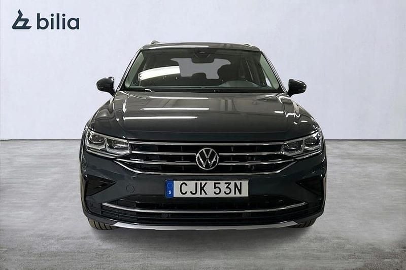 Begagnad VW Tiguan Elegance 203 HK (149 kW) 2021 Grå SUV