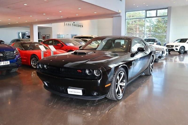 Svart Begagnad 2018 Dodge Challenger Sportkupé | 469 900 kr (Marknadspris) - Bild 1/4