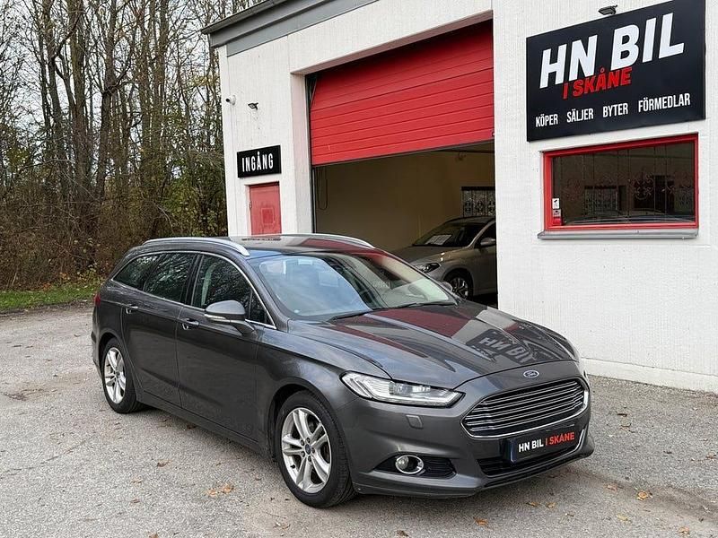 Grå Begagnad 2015 Ford Mondeo Titanium Kombi | 69 900 kr (Dyr) - Bild 1/4