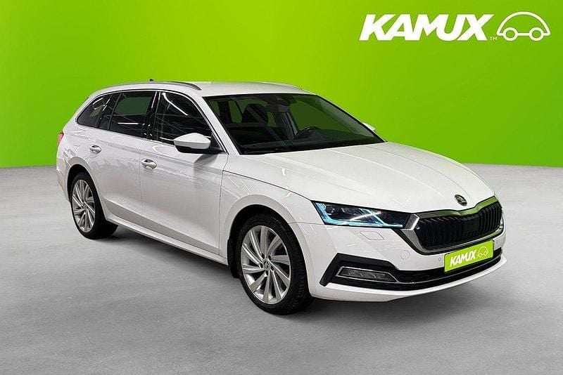 Vit Begagnad 2022 Skoda Octavia Kombi | 269 700 kr (Dyr) - Bild 1/4