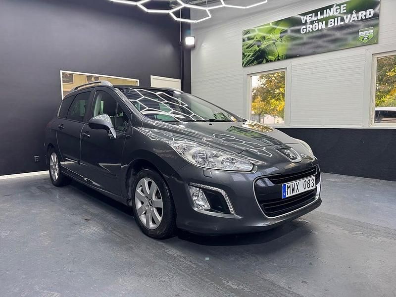 Begagnad Peugeot 308 SW 112 HK (82 kW) 2012 Grå Kombi