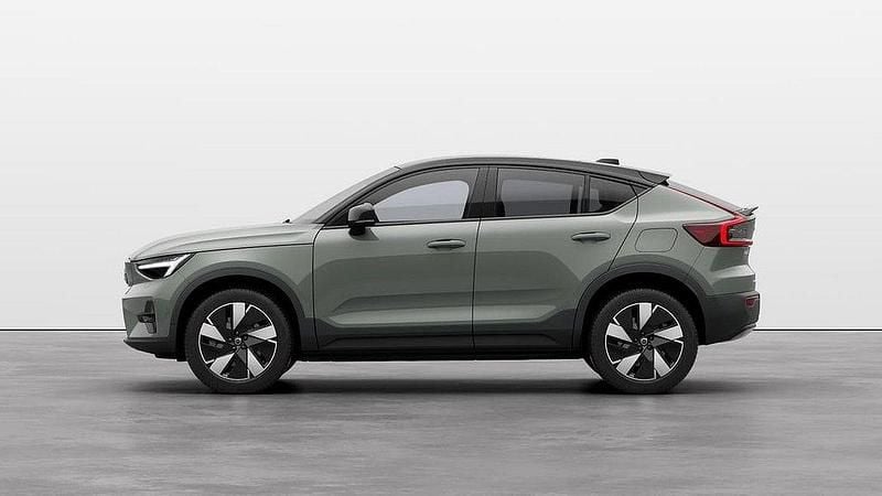 Röd Ny 2024 Volvo EC40 Core SUV | 559 900 kr (Dyr) - Bild 1/4