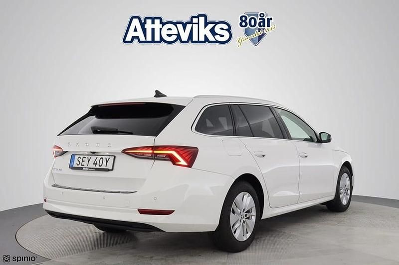 Begagnad Skoda Octavia G-TEC 132 HK (97 kW) 2023 Vit Kombi