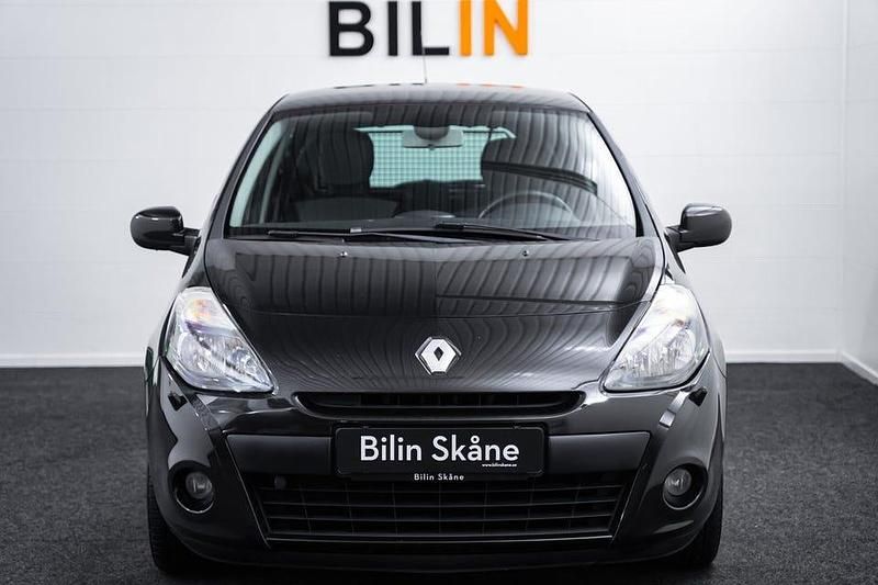 Begagnad Renault Clio R.S. 75 HK (55 kW) 2010 Svart Halvkombi