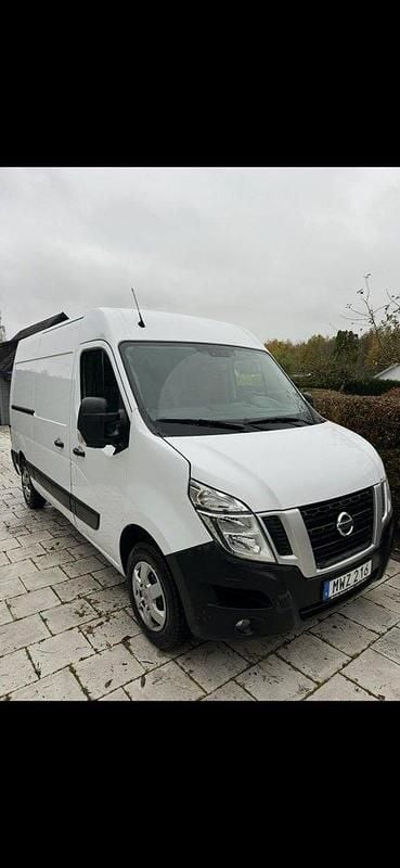 Vit Begagnad 2019 Nissan NV400 Van | 145 000 kr (Superpris) - Bild 1/4