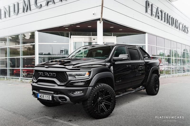 Svart Begagnad 2023 Dodge Ram Pickup | 1 595 000 kr - Bild 1/4