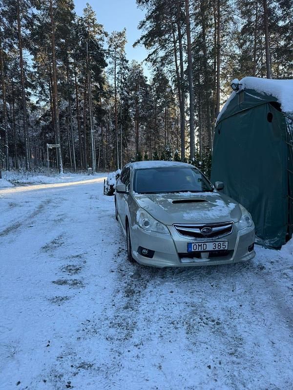 Begagnad 2012 Subaru Legacy Kombi | 64 000 kr (Marknadspris) - Bild 1/4