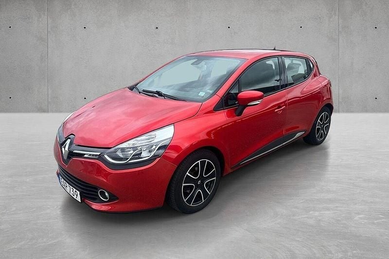 Röd Begagnad 2015 Renault Clio IV Halvkombi | 89 900 kr (Bra pris) - Bild 1/4