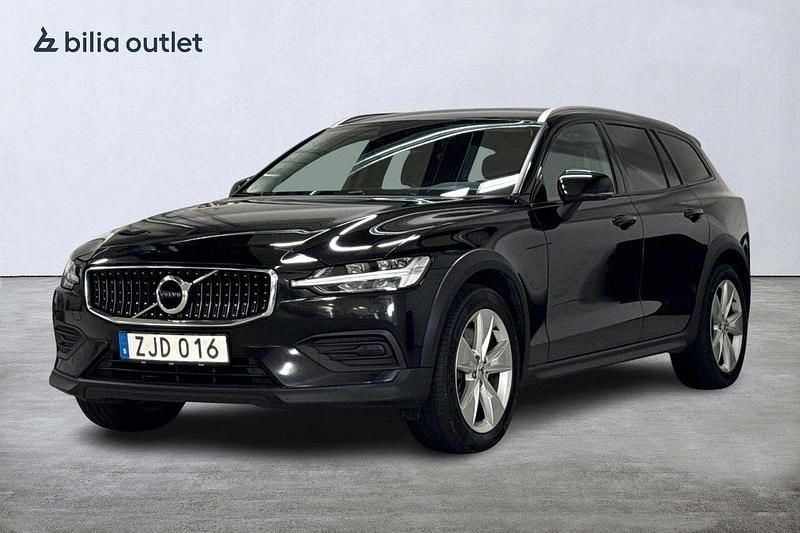 Svart Begagnad 2022 Volvo V60 CC Kombi | 209 900 kr (Bra pris) - Bild 1/3