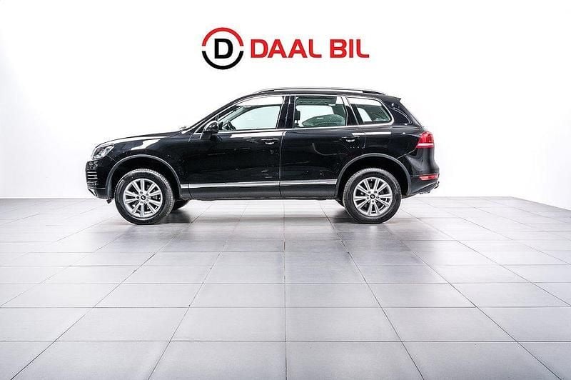 Svart Begagnad 2014 VW Touareg SUV | 164 700 kr (Lite dyr) - Bild 1/4