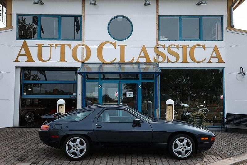 Mörkblå metallic Begagnad 1987 Porsche 928 Sportkupé | 285 000 kr - Bild 1/4