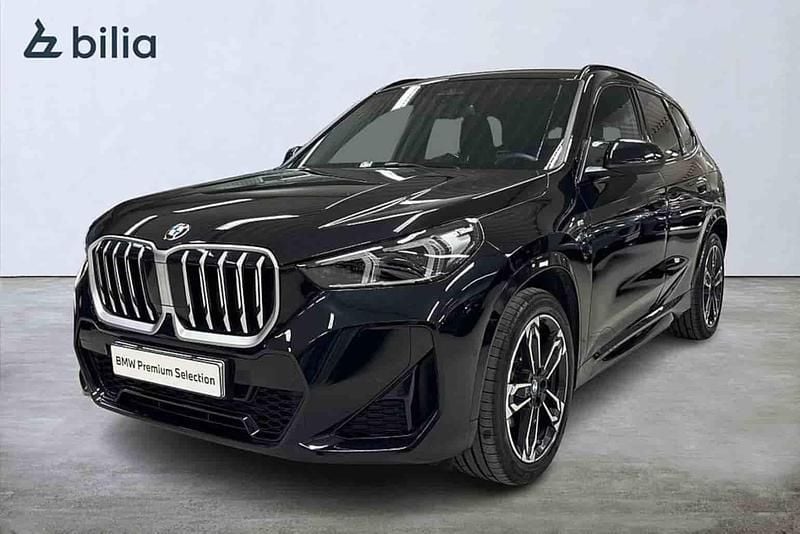 Svart Begagnad 2025 BMW X1 SUV | 459 900 kr - Bild 1/1