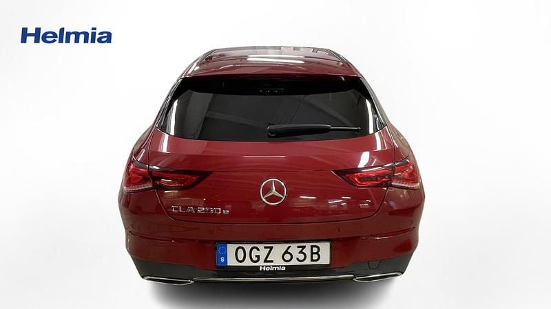 Begagnad Mercedes CLA250e Shooting Brake 220 HK (161 kW) 2020 Röd Kombi