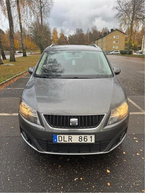 Grå Begagnad 2012 Seat Alhambra Ecomotive Minibuss | 95 000 kr (Bra pris) - Bild 1/4