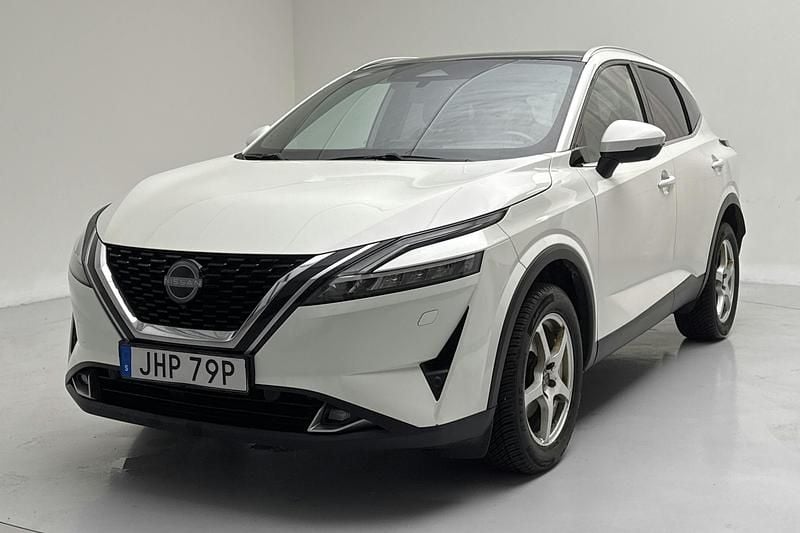 Vit Begagnad 2022 Nissan Qashqai 360º SUV | 239 000 kr (Marknadspris) - Bild 1/4