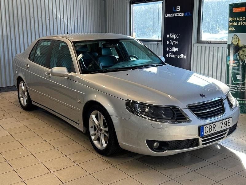 Ljusgrå (grå) Begagnad 2007 Saab 9-5 Aero Sedan | 49 900 kr (Marknadspris) - Bild 1/4