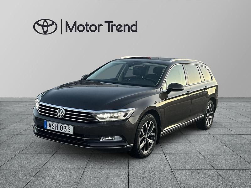 Brun Begagnad 2015 VW Passat | 185 000 kr (Lite dyr) - Bild 1/4