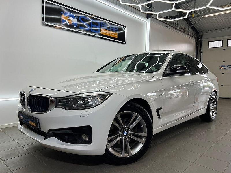 Vit Begagnad 2014 BMW 320 Gran Turismo Sport Line Halvkombi | 117 900 kr (Lite dyr) - Bild 1/4