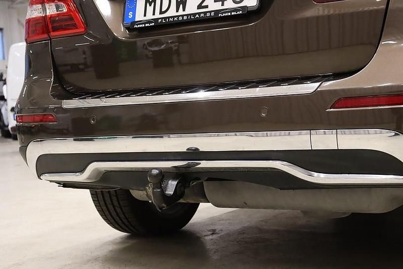 Begagnad Mercedes ML350 258 HK (189 kW) 2011 Mörkbrun SUV