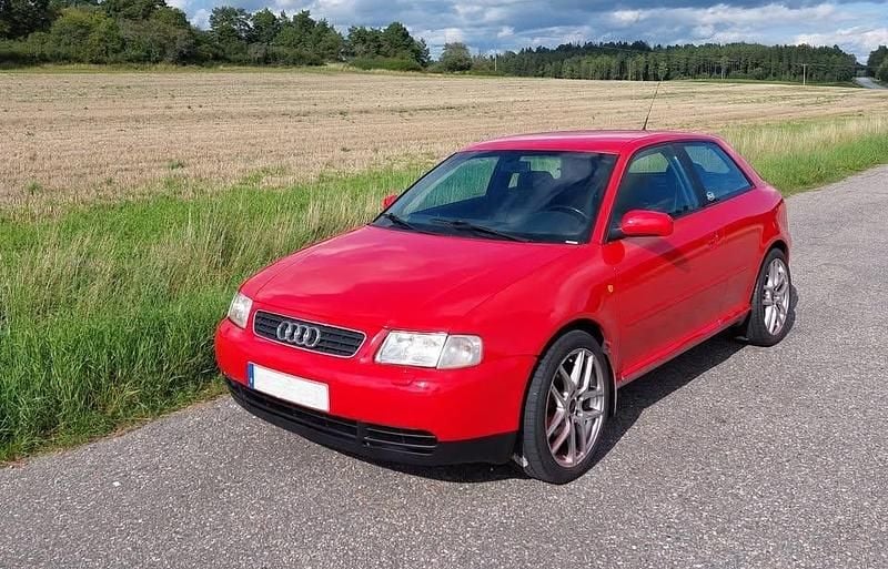 Begagnad 1997 Audi A3 Ambition Halvkombi | 40 000 kr (Marknadspris) - Bild 1/4