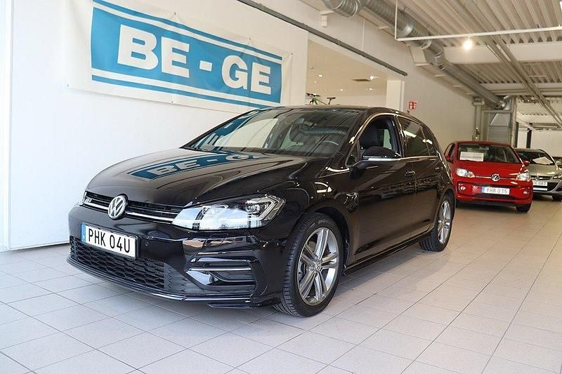 Svart Begagnad 2019 VW Golf VIII GT Halvkombi | 219 900 kr (Marknadspris) - Bild 1/4