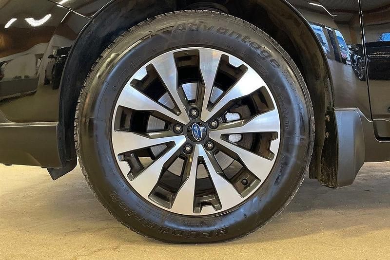 Begagnad Subaru Outback 150 HK (110 kW) 2015 Svart Kombi