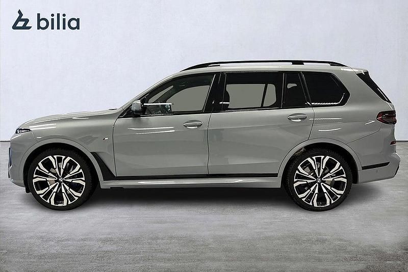 Begagnad BMW X7 Exclusive 340 HK (250 kW) 2025 Grå SUV