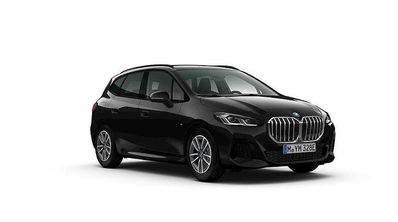 Svart Begagnad 2024 BMW 225 Active Tourer M Sport Minibuss | 399 500 kr (Bra pris) - Bild 1/4