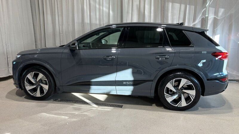 Begagnad Audi Q6 e-tron S-Line 285 kW (388 HK) 2024 Grå SUV