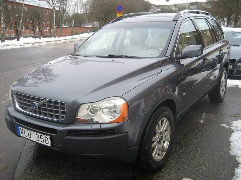 Begagnad Volvo XC90 Executive 272 HK (200 kW) 2005 Grå/antracit metallic SUV