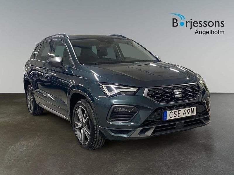 Mörkgrön Begagnad 2023 Seat Ateca FR SUV | 259 000 kr (Marknadspris) - Bild 1/4