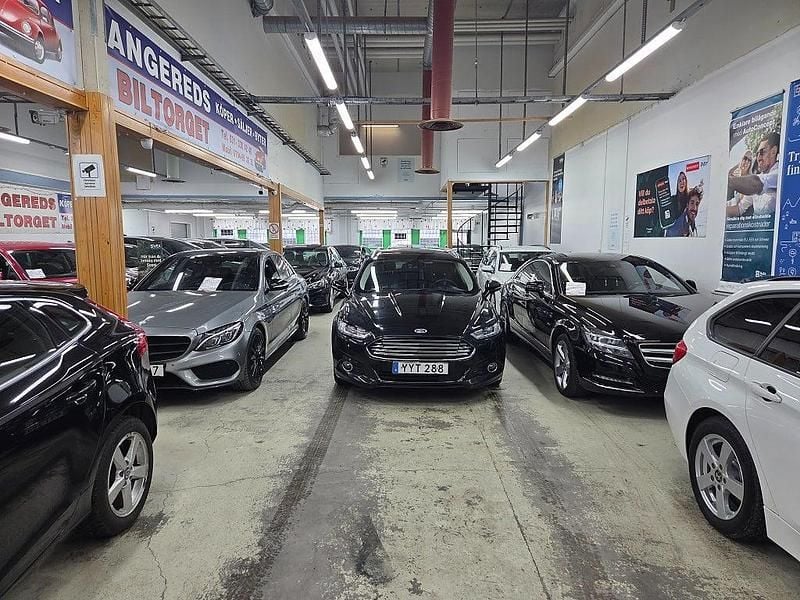 Begagnad Ford Mondeo Business Edition 160 HK (117 kW) 2017 Svart Kombi