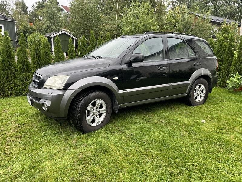 Svart Begagnad 2006 Kia Sorento 4 SUV | 38 000 kr (Marknadspris) - Bild 1/4