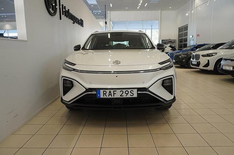 Begagnad MG Marvel R Luxury 132 kW (180 HK) 2022 Cumulus white SUV