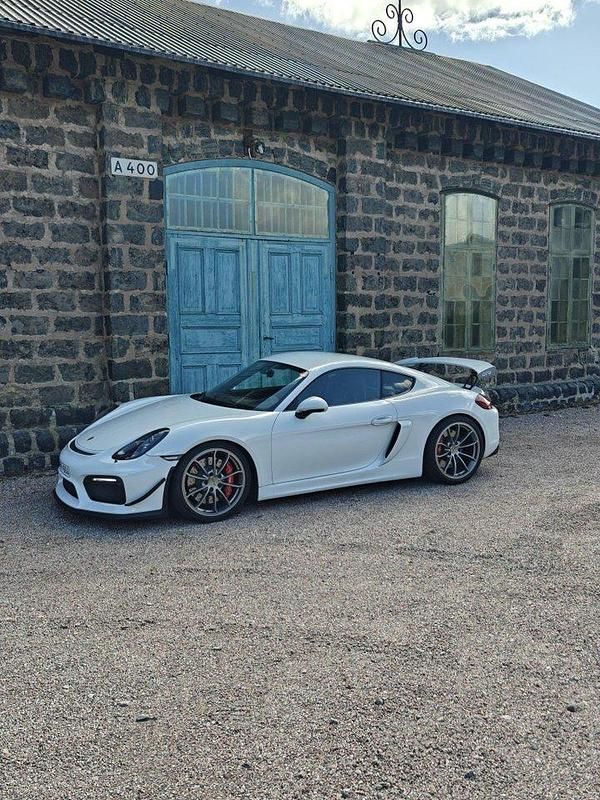 Begagnad 2016 Porsche Cayman GT4 Sportkupé | 899 500 kr - Bild 1/4