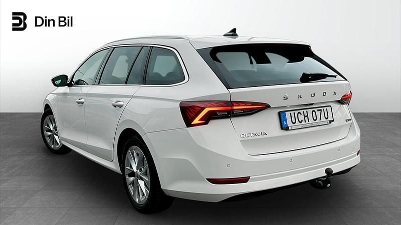 Begagnad Skoda Octavia Style 110 HK (80 kW) 2020 Vit Kombi