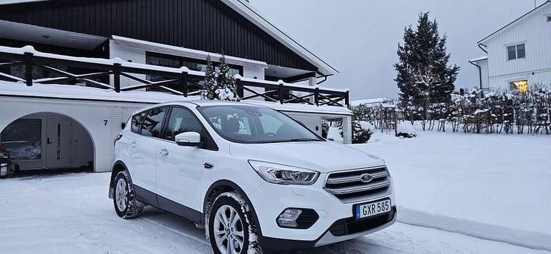 Begagnad 2018 Ford Kuga SUV | 149 500 kr (Bra pris) - Bild 1/4