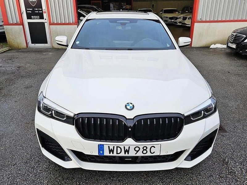 Begagnad BMW 530 M Sport 292 HK (214 kW) 2021 Vit Sedan