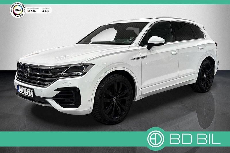 Vit Begagnad 2019 VW Touareg R-line SUV | 469 900 kr (Lite dyr) - Bild 1/3