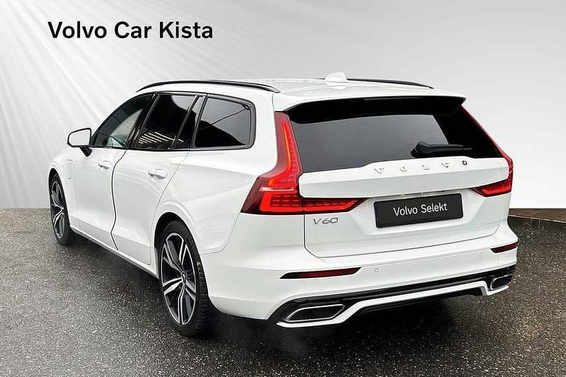 Begagnad Volvo V60 R-Design 344 HK (253 kW) 2022 Vit Kombi